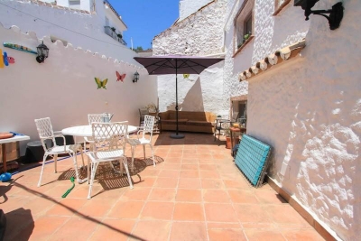 5 Bed Townhouse for sale in Monda, Málaga, Spain