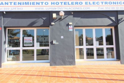 Commercial unit for sale in Atalaya, Málaga, Spain