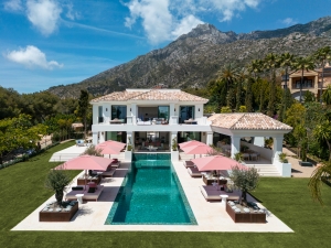 LUXURY VILLA IN SIERRA BLANCA