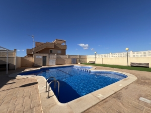 GROUND FLOOR APARTMENT IN EL ALAMILLO FOR SALE